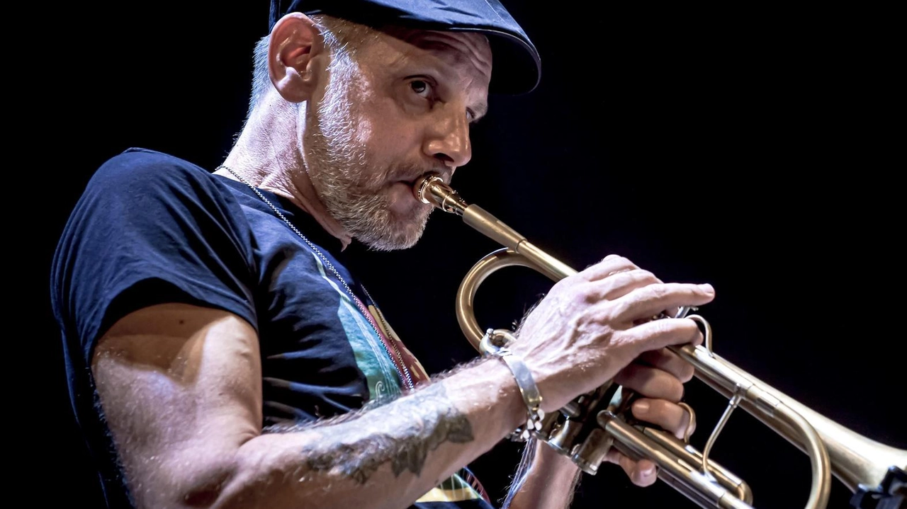 Ultima serata dell'Argentario Jazz Festival con Fabrizio Bosso e il suo progetto "We Wonder" in omaggio a Stevie Wonder. Evento organizzato da Toscana Iniziative Creative con patrocinio del Comune e della Pro Loco di Porto Ercole. Ultima serata dell'Argentario Jazz Festival con Fabrizio Bosso e il suo progetto "We Wonder" in omaggio a Stevie Wonder. Evento organizzato da Toscana Iniziative Creative con patrocinio del Comune e della Pro Loco di Porto Ercole.