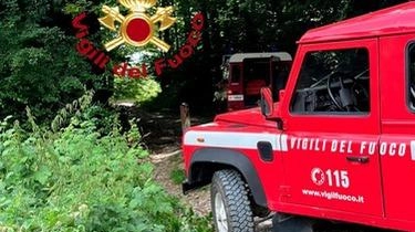 FIRENZUOLA Operazione di soccorso nella zona impervia di Cà di Cicci, nel comune di Firenzuola, dove una donna, ieri, a è... FIRENZUOLA Operazione di soccorso nella zona impervia di Cà di Cicci, nel comune di Firenzuola, dove una donna, ieri, a è...