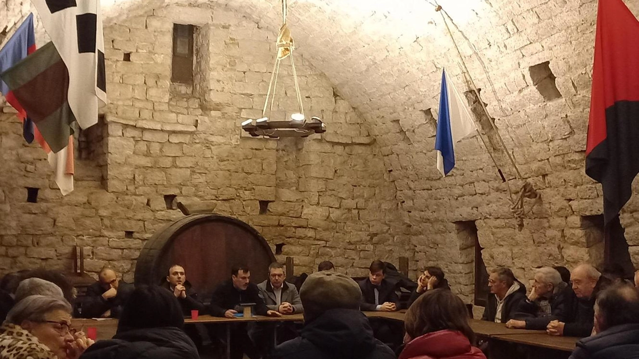 Assemblea con cittadini e Comune: appello al direttivo della Pro loco affinché torni sui propri passi Assemblea con cittadini e Comune: appello al direttivo della Pro loco affinché torni sui propri passi