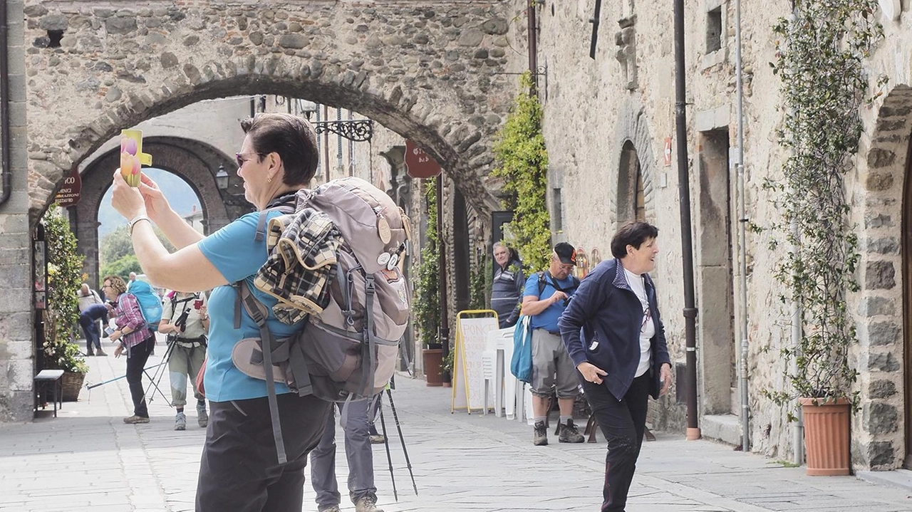 Scade oggi il bando. Petacchi: "Ho partecipato perché ritengo il nostro Comune il più bello della Lunigiana" Scade oggi il bando. Petacchi: "Ho partecipato perché ritengo il nostro Comune il più bello della Lunigiana"