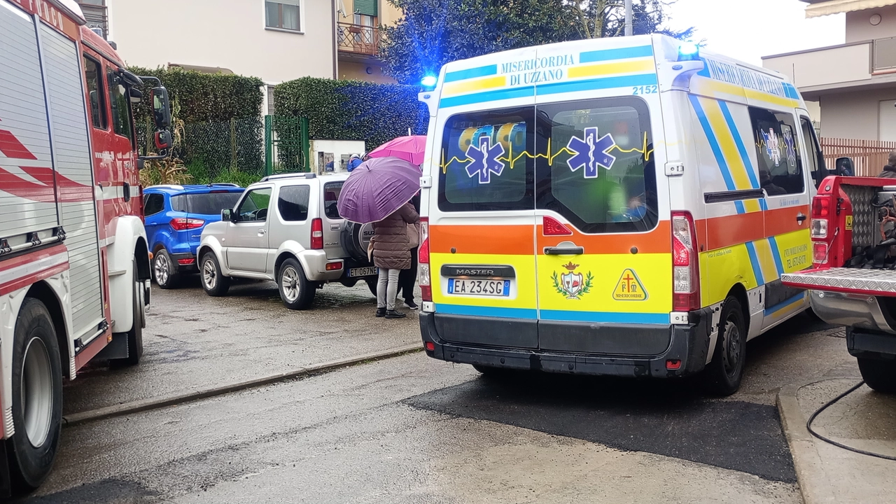 Paura a Uzzano per il fulmine che ha provocato poi un incendio Paura a Uzzano per il fulmine che ha provocato poi un incendio