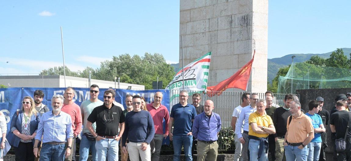 https://www.lanazione.it/image-service/view/acePublic/alias/contentid/ZTIwMzIwY2EtOTNmOC00/0/valmet-appello-della-rsu-sindaco-unisciti-a-noi-e-pardini-va-in-fabbrica.jpeg