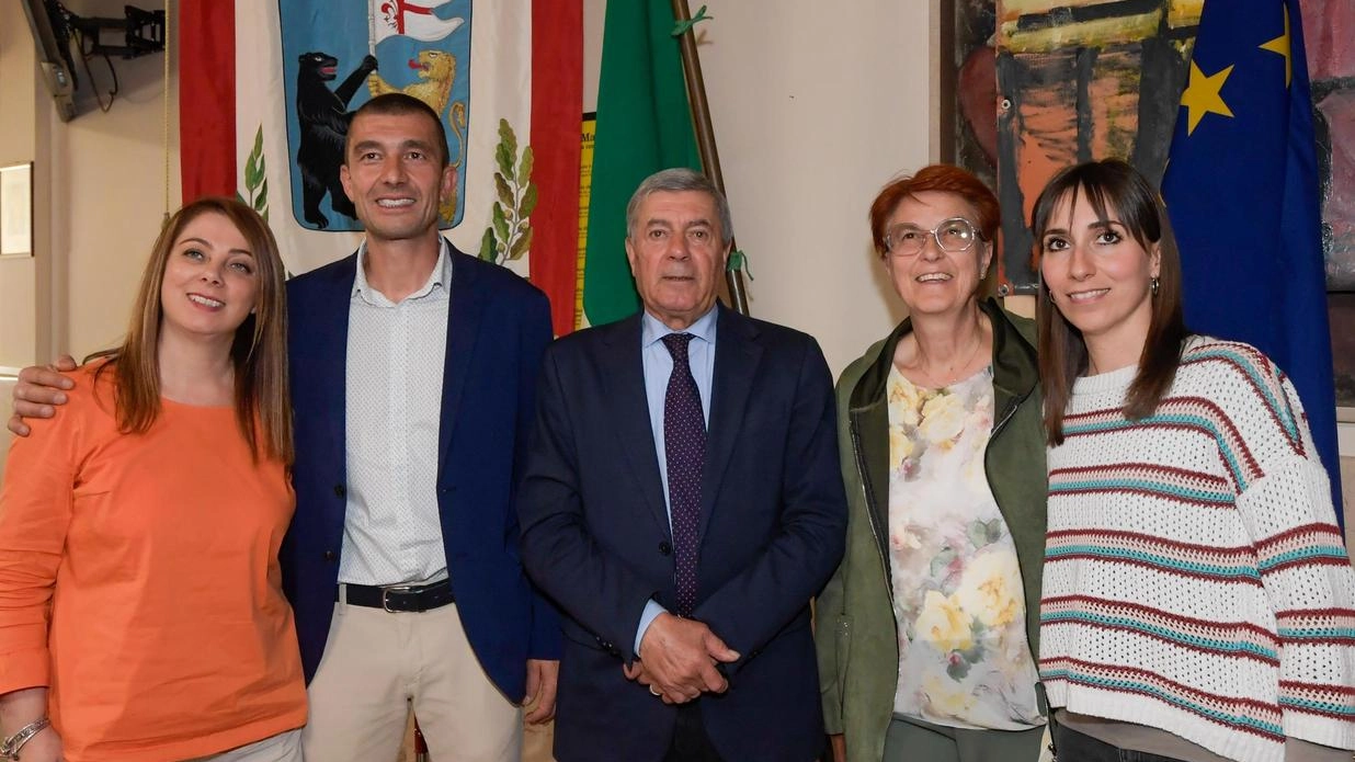 Via anche il fedelissimo Picchioni, il nuovo vicesindaco è Ciucchi (Psi). Pianigiani: "Ora nuovo slancio" Via anche il fedelissimo Picchioni, il nuovo vicesindaco è Ciucchi (Psi). Pianigiani: "Ora nuovo slancio"