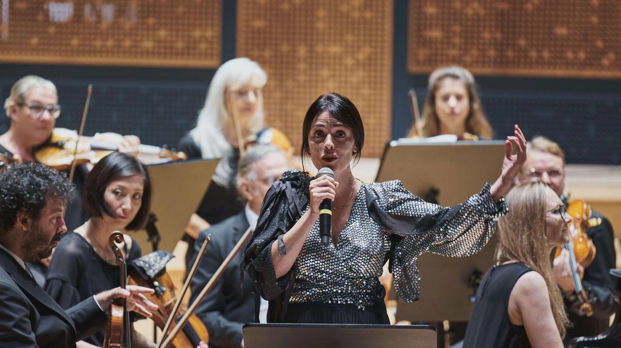 Primo appuntamento domani mattina con il maestro Aram Khacheh sul podio dell’Orchestra Primo appuntamento domani mattina con il maestro Aram Khacheh sul podio dell’Orchestra