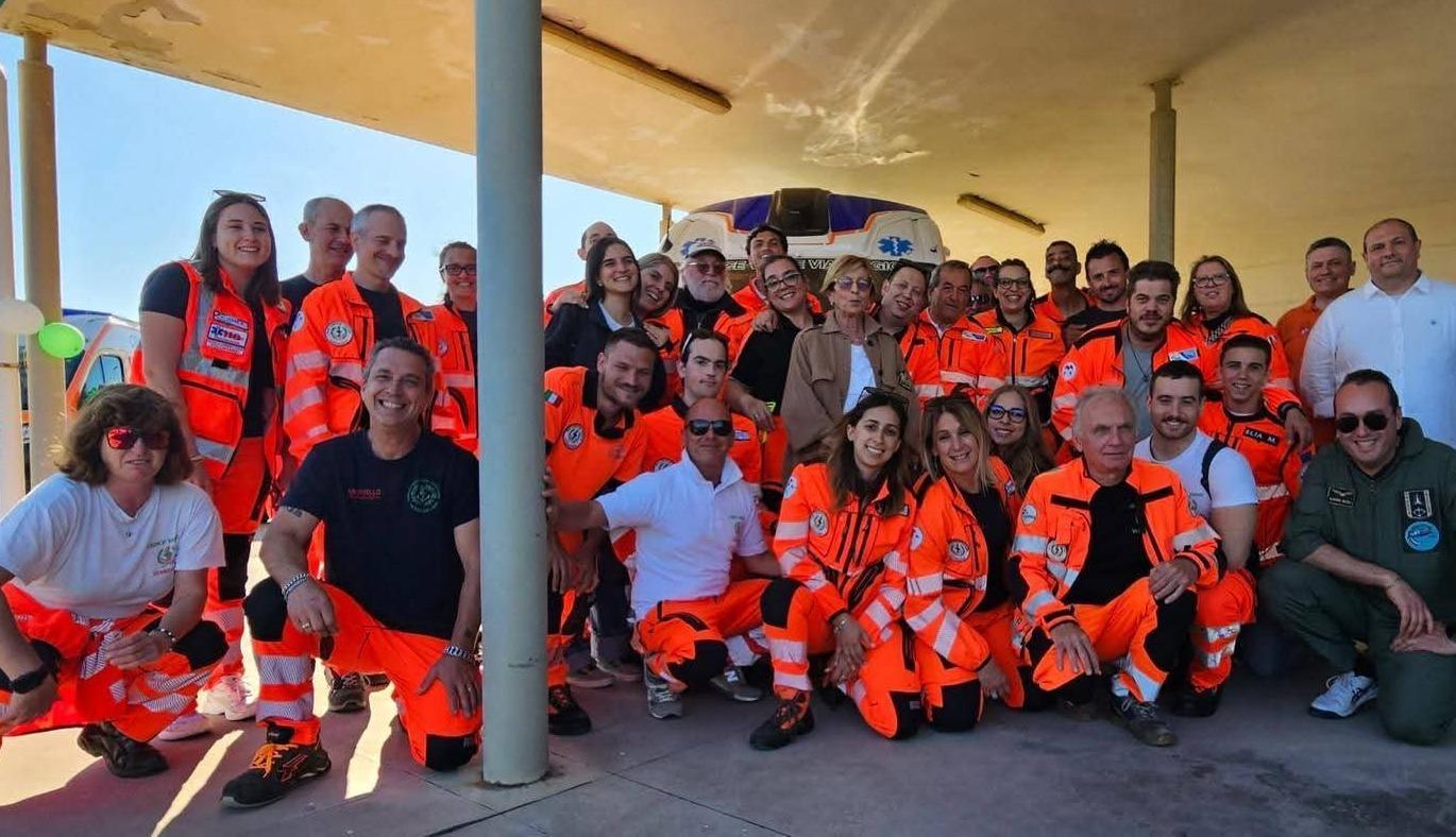 Una storia centenaria. La Croce Verde vive in osmosi con la città. Una grande famiglia Una storia centenaria. La Croce Verde vive in osmosi con la città. Una grande famiglia