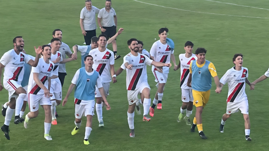Il Cannara supera la Sestese 3-1 ai rigori e vola in finale playoff per la serie D contro il Pinerolo. Il Cannara supera la Sestese 3-1 ai rigori e vola in finale playoff per la serie D contro il Pinerolo.