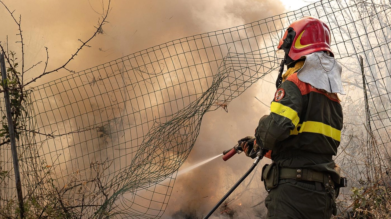 Temperature torride – ieri in città il record ancora non superato di 34 gradi e mezzo – anticipano a domani... Temperature torride – ieri in città il record ancora non superato di 34 gradi e mezzo – anticipano a domani...