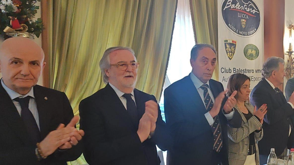 Anche quest’anno tradizione rispettata per soci e familiari del "Club Balestrero Veicoli d’Epoca". In 400 si sono ritrovati, domenica scorsa,...