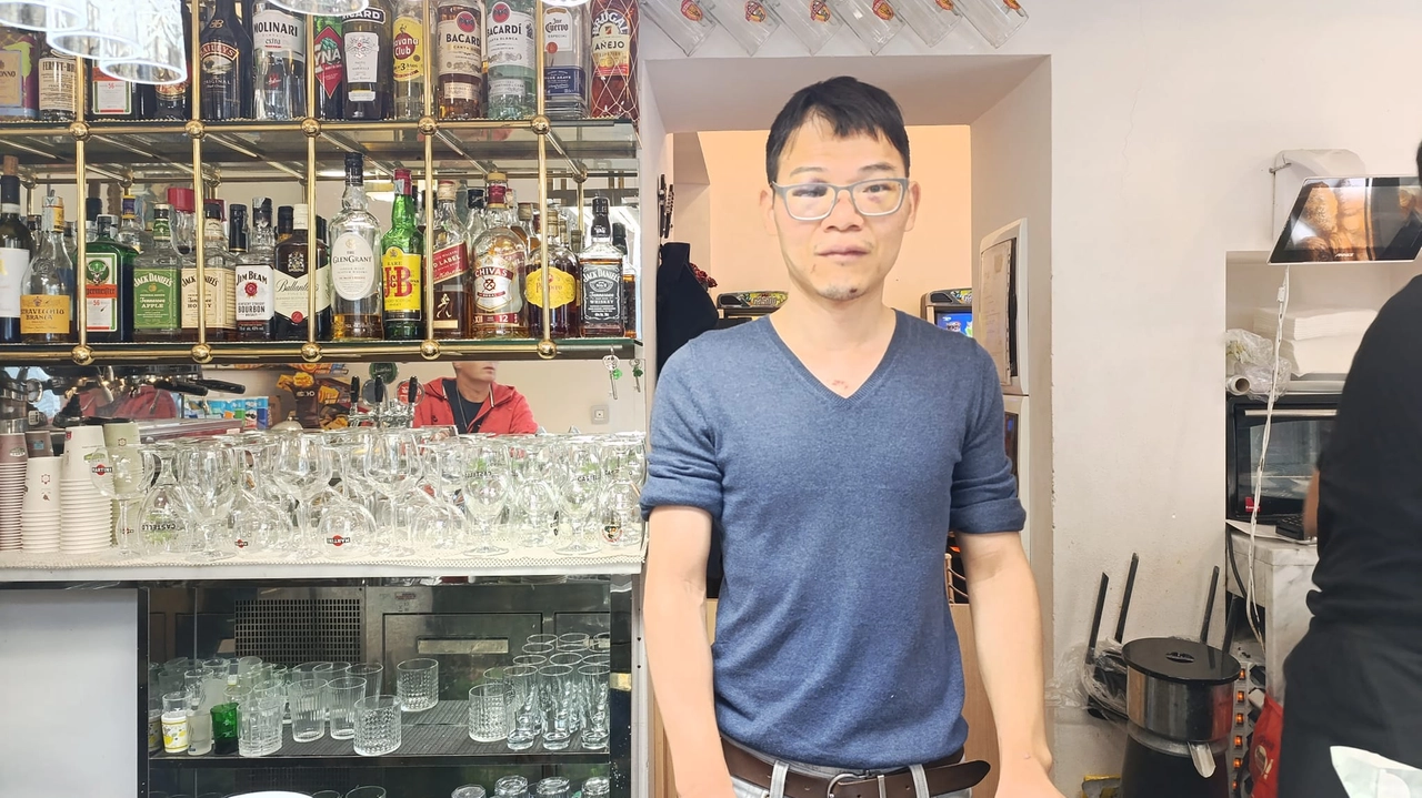 Fu Jianwen, il barista di via Maso Finiguerra aggredito da un cliente Fu Jianwen, il barista di via Maso Finiguerra aggredito da un cliente