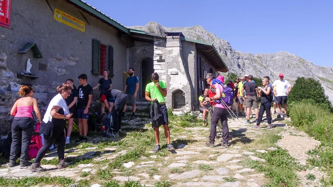 L’esterno del rifugio Rossi (Foto Borghesi) L’esterno del rifugio Rossi (Foto Borghesi)