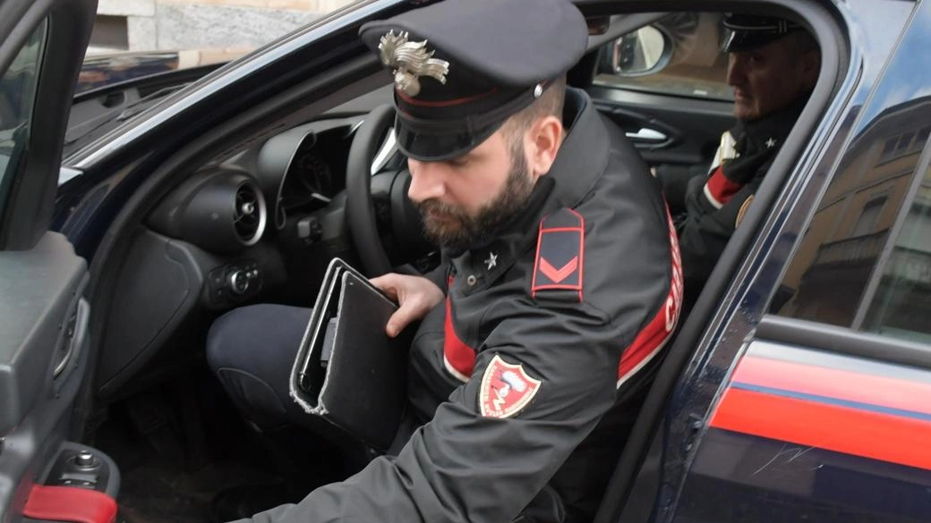 Incontro a Montale con il comandante dei carabinieri Moncini "L’importanza della informazione, molti ragazzi non conoscono i rischi". Il parroco Firindelli: "Massimo impegno per stare vicino alle famiglie". Incontro a Montale con il comandante dei carabinieri Moncini "L’importanza della informazione, molti ragazzi non conoscono i rischi". Il parroco Firindelli: "Massimo impegno per stare vicino alle famiglie".