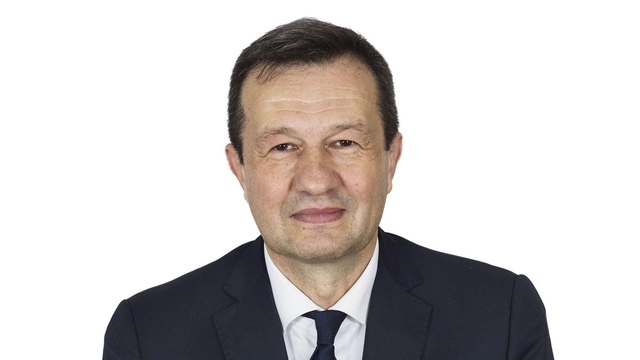Carlo Giuseppe Santoni, capo del dipartimento legale della Bernoni Grant Carlo Giuseppe Santoni, capo del dipartimento legale della Bernoni Grant