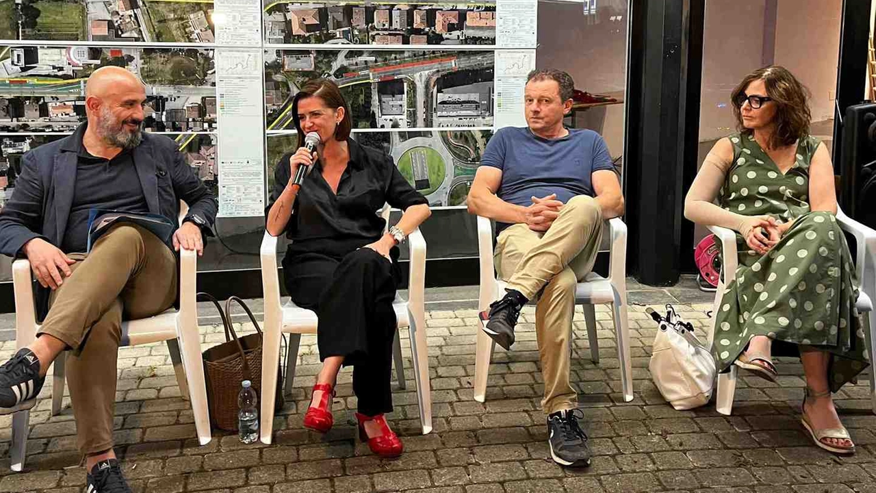 L’assessore Vossi e la sindaca Ferdinandi durante l’incontro a San Sisto L’assessore Vossi e la sindaca Ferdinandi durante l’incontro a San Sisto