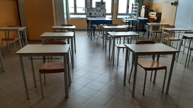 Molti Comuni in Toscana hanno deciso di tenere chiuse le scuole martedì 8 gennaio 2024 (Foto repertorio Ansa)