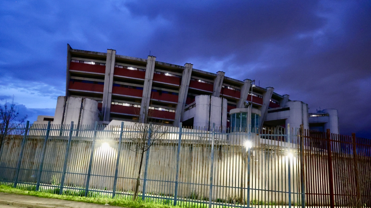 L'esterno del carcere di Sollicciano. Gli incontri intimi tra coniugi o conviventi verranno ammessi (Gianluca Moggi / New Press Photo)