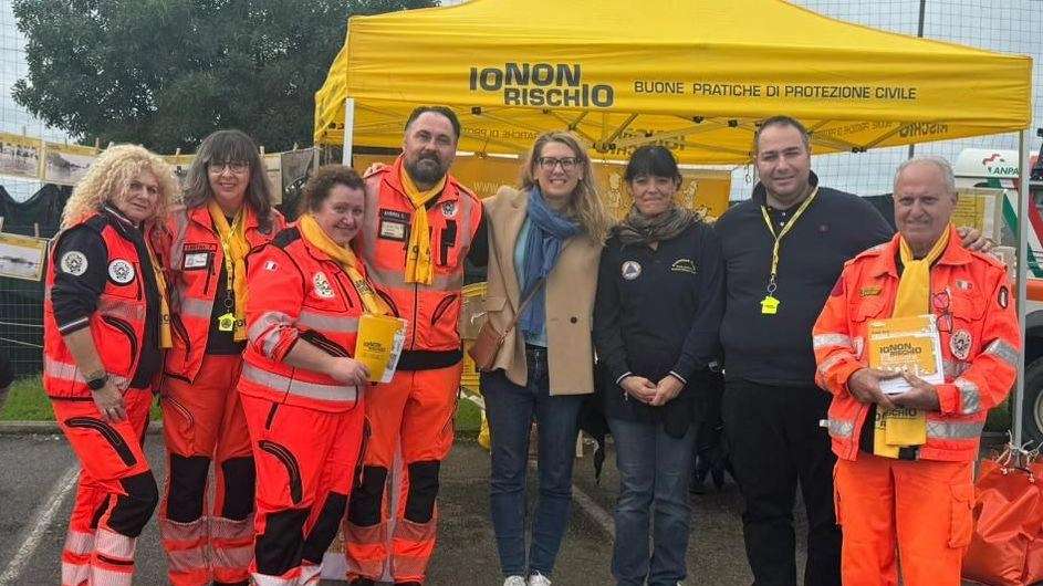 Anpas e Misericordia con gli operatori della scuola cani di salvataggio hanno dedicato l’intera giornata alla campagna di sensibilizzazione . Anpas e Misericordia con gli operatori della scuola cani di salvataggio hanno dedicato l’intera giornata alla campagna di sensibilizzazione .