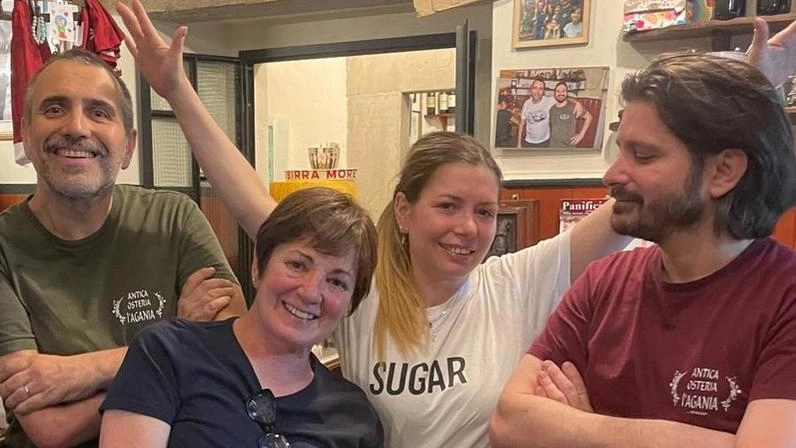 Gabriella Bianche coi figli Lapo, Andrea e Lara gestiscono un’osteria familiare