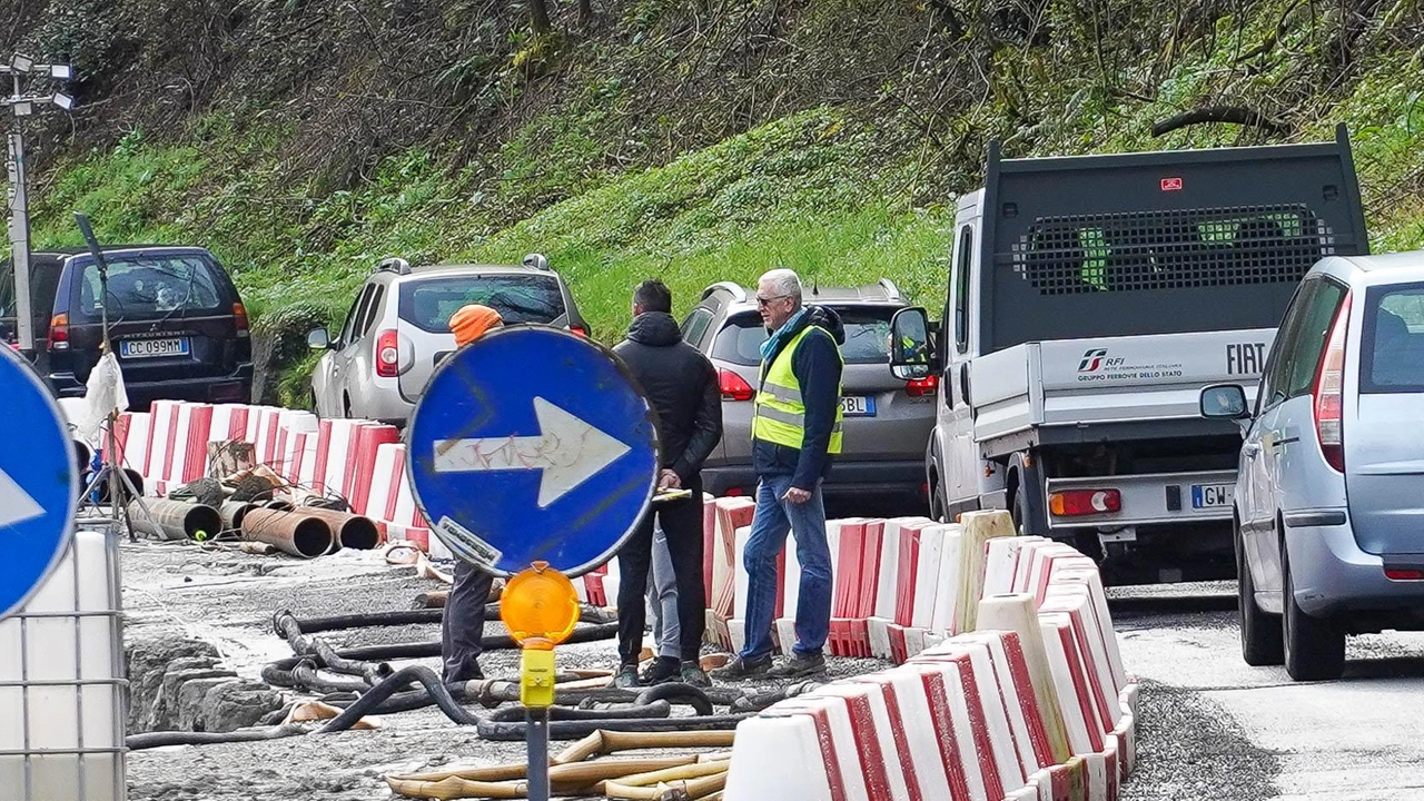 I tecnici della Provincia hanno effettuato un sopralluogo sul dissesto Sp445 I tecnici della Provincia hanno effettuato un sopralluogo sul dissesto Sp445