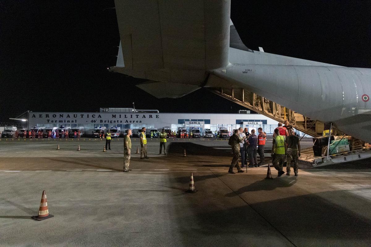 da gaza a pisa l8217arrivo in toscana dei pazienti palestinesi due hanno meno di tre anni