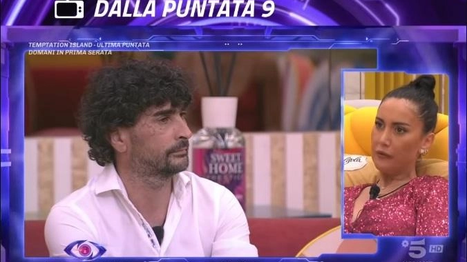 L’imprenditore avrebbe presentato denuncia alla Polizia contro la 26enne L’imprenditore avrebbe presentato denuncia alla Polizia contro la 26enne