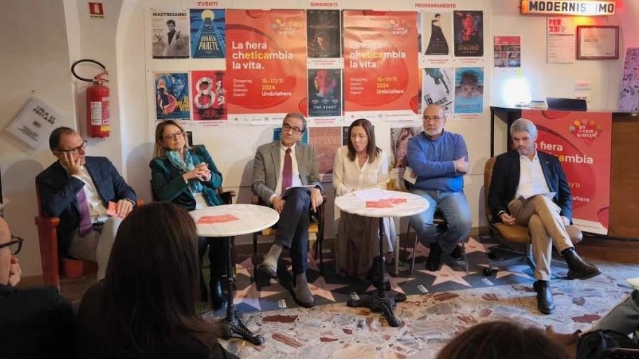 Un momento della conferenza stampa al PostModernissimo Un momento della conferenza stampa al PostModernissimo