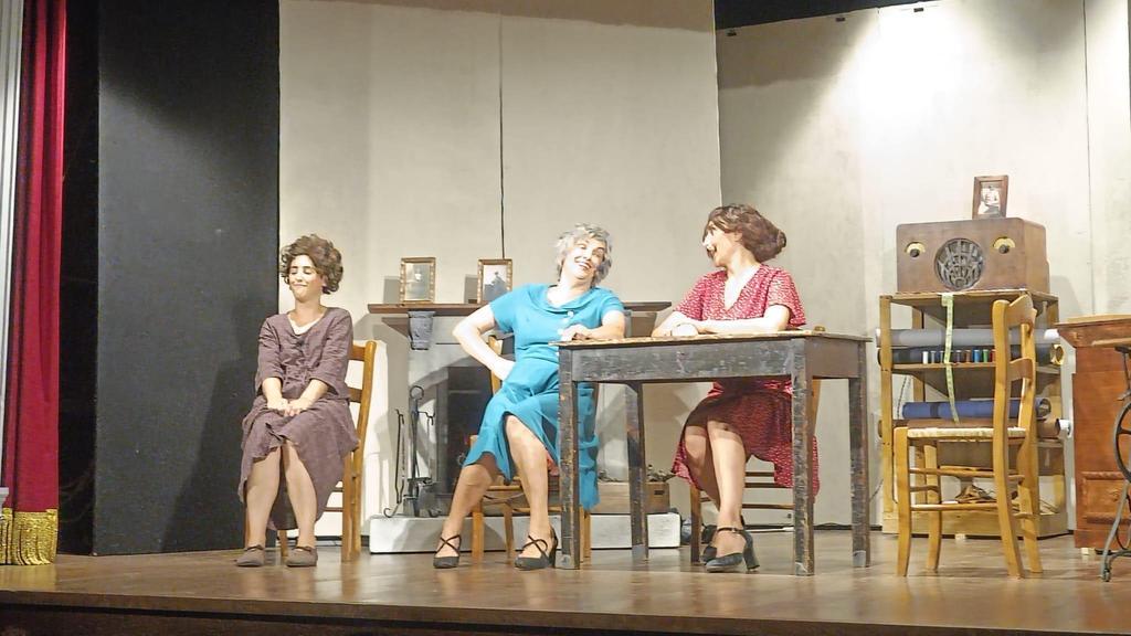 Le lotte femminili . Il teatro che fa storia . Un viaggio spettacolo dal 1935 ai giorni nostri