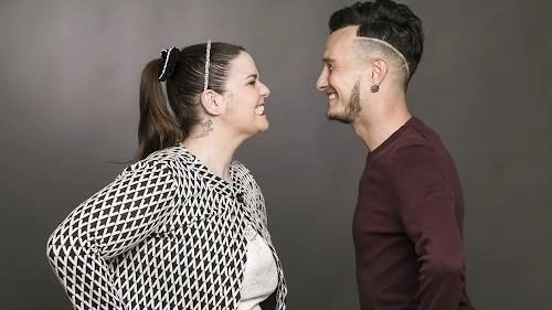 Lorenzo Pratesi torna a far sorridere e riflettere con una commedia che affronta il tema del body shaming. Lo spettacolo al teatro Moderno Lorenzo Pratesi torna a far sorridere e riflettere con una commedia che affronta il tema del body shaming. Lo spettacolo al teatro Moderno