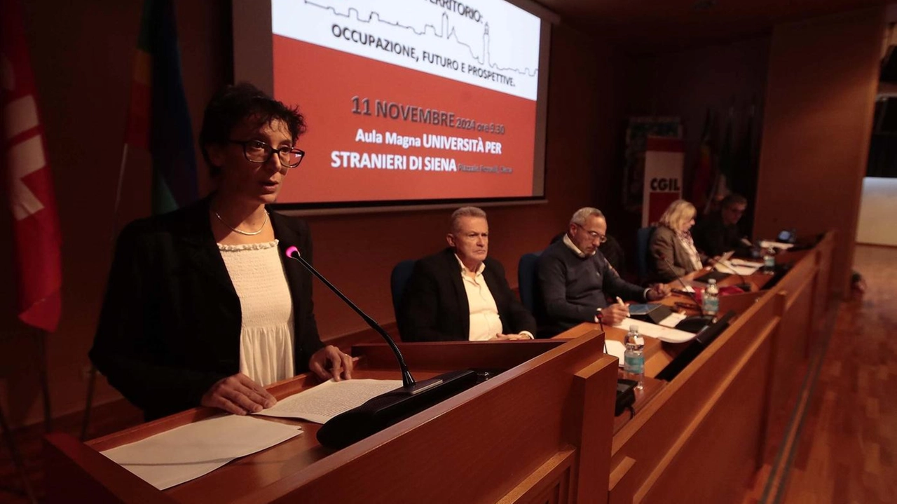 La segretaria della Cgil di Siena, Alice D’Ercole, all’iniziativa organizzata all’Università per gli Stranieri La segretaria della Cgil di Siena, Alice D’Ercole, all’iniziativa organizzata all’Università per gli Stranieri