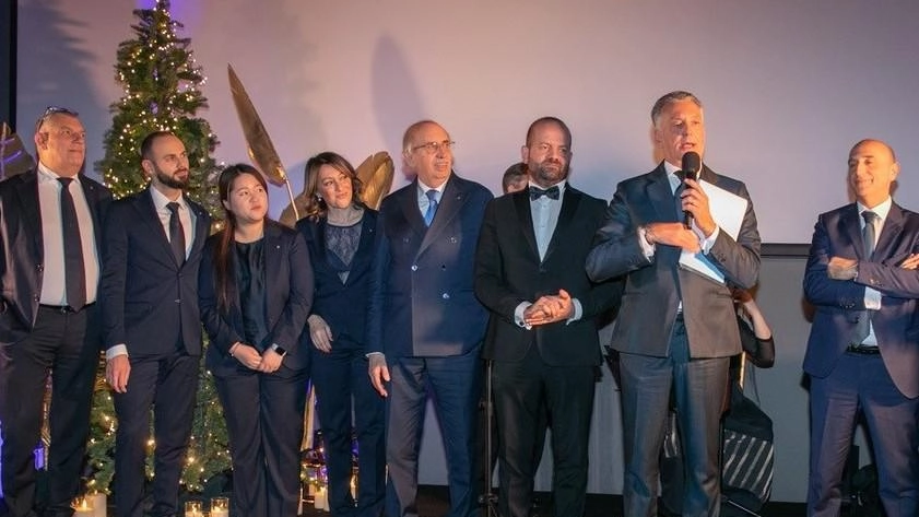 Raccolti diecimila euro per Ant Italia onlus, delegazione di Prato e Pistoia in occasione della serata benefica organizzata da Cassetti... Raccolti diecimila euro per Ant Italia onlus, delegazione di Prato e Pistoia in occasione della serata benefica organizzata da Cassetti...