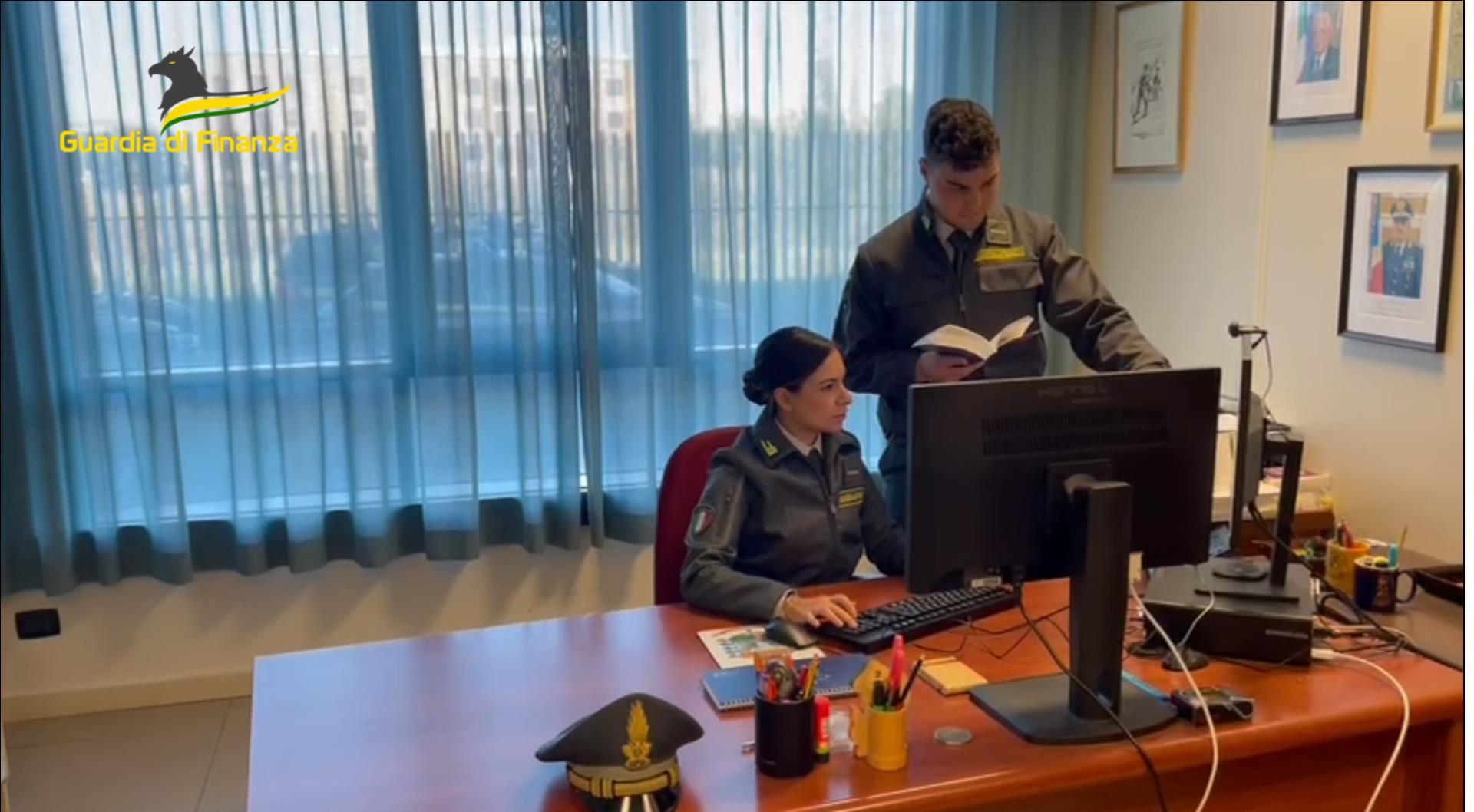 a suo nome 1 600 società per il commercio sul web scatta la mannaia della guardia di finanza da Lanazione.it a suo nome 1 600 società per il commercio sul web scatta la mannaia della guardia di finanza