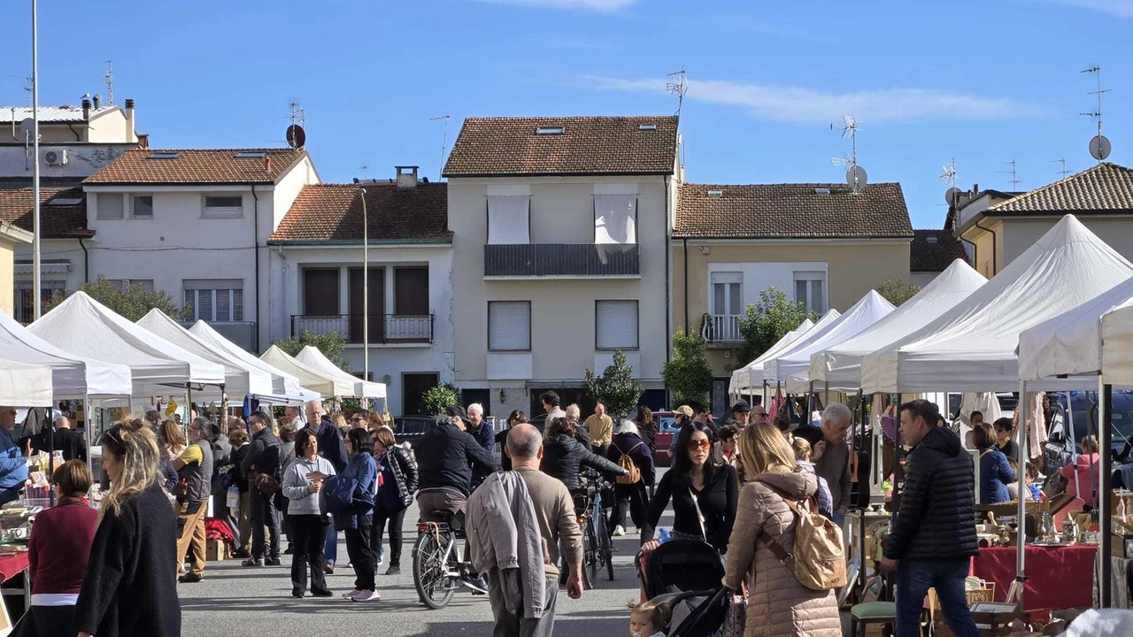 Il Festival con oggetti di antiquariato e vintage tornerà nella piazza del cimitero ogni quinta domenica del mese