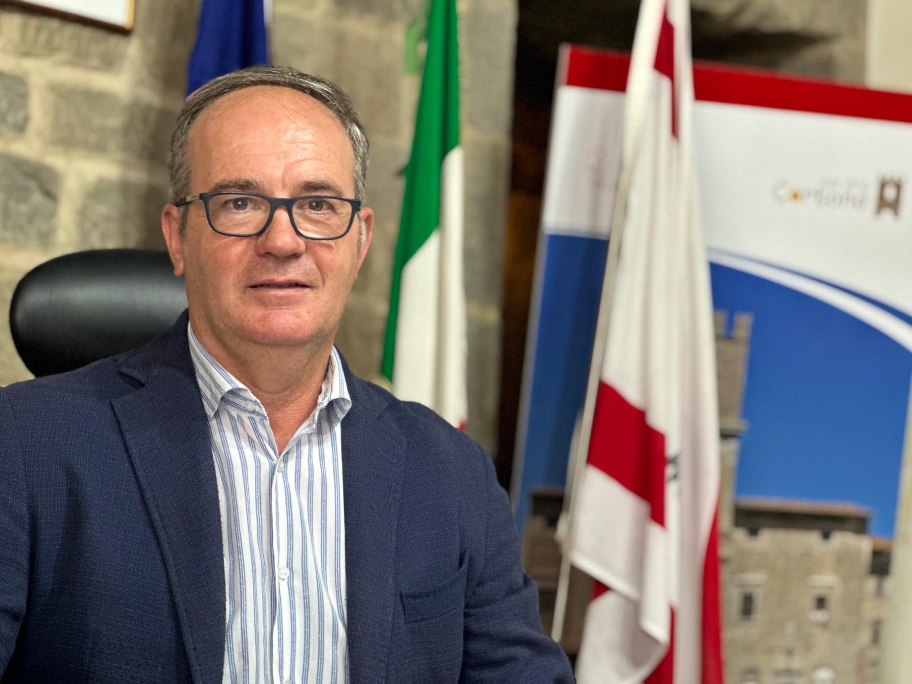 Nuovo servizio di messaggistica whatsapp: ecco infoCortona, come iscriversi Nuovo servizio di messaggistica whatsapp: ecco infoCortona, come iscriversi