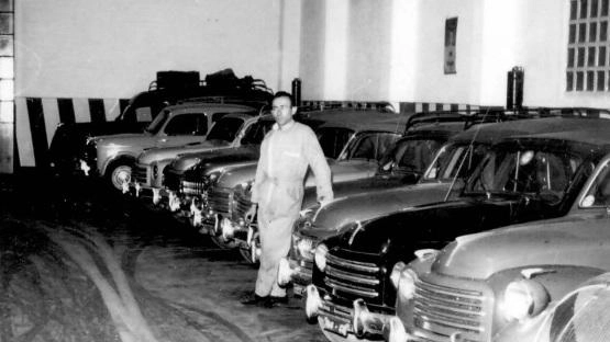 L’attività di via Ximenes prese il via come rimessa per cavalli, bici e moto. Nel 1955 la prima svolta e la creazione di una società mai uscita dalla famiglia.