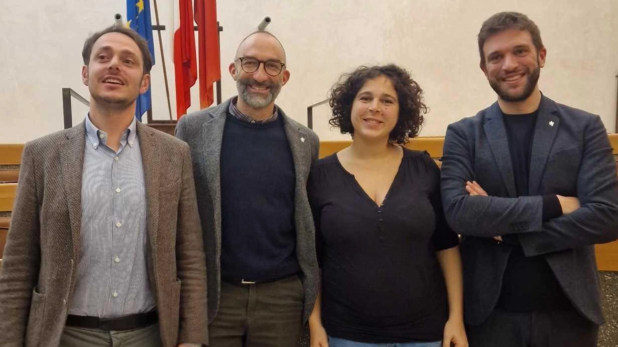 I consiglieri comunali di Anima Perugia che insieme al resto della maggioranza hanno lanciato la raccolta fondi per Gaza I consiglieri comunali di Anima Perugia che insieme al resto della maggioranza hanno lanciato la raccolta fondi per Gaza