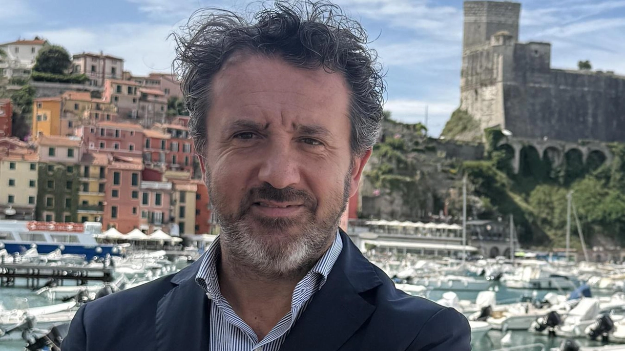 Il Vicesindaco di Lerici, Marco Russo. Il Comune ha nominato l’agronomo per il monitoraggio delle alberature del lungomare Il Vicesindaco di Lerici, Marco Russo. Il Comune ha nominato l’agronomo per il monitoraggio delle alberature del lungomare