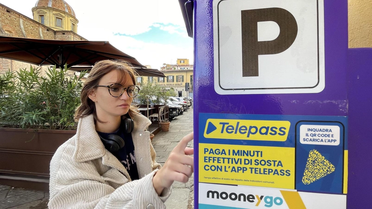Trovare parcheggio è un ostacolo per tanti fiorentini: dal primo gennaio è in vigore il nuovo regolamento (Pressphoto) Trovare parcheggio è un ostacolo per tanti fiorentini: dal primo gennaio è in vigore il nuovo regolamento (Pressphoto)