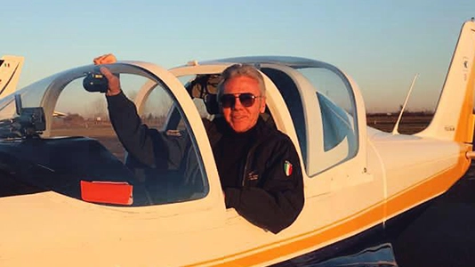 Vannis Marchi, fondatore del marchio Liu Jo, è rimasto ferito nell'incidente con l'ultraleggero in provincia di Massa Carrara