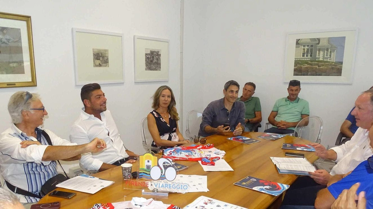La presentazione in Comune della corsa Firenze-Viareggio La presentazione in Comune della corsa Firenze-Viareggio