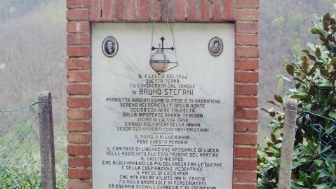 La lapide che ricorda il sacrificio del partigiano Bruno Stefani che a Lucignana venne tragicamente ucciso dai fascisti a soli 32 anni La lapide che ricorda il sacrificio del partigiano Bruno Stefani che a Lucignana venne tragicamente ucciso dai fascisti a soli 32 anni