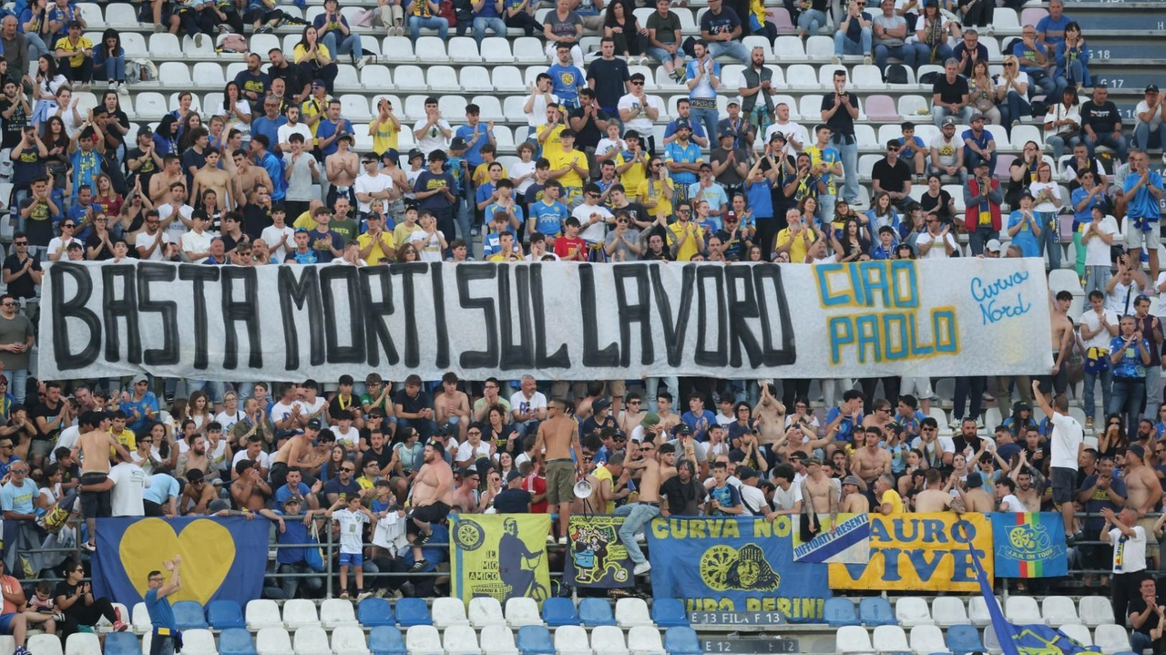 Carrarese in cerca di salvezza: sfida decisiva contro il Modena