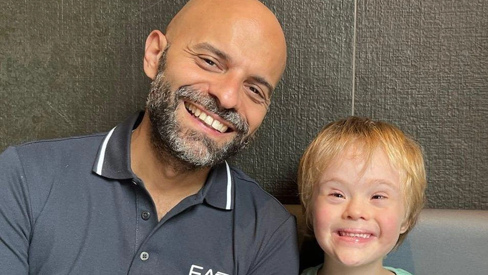 Luca Trapanese. sul palco del Teatro Excelsior di Empoli con l’inedito show «Nato per lei – L’amore non chiede permesso» dedicato alla figlia Alba Luca Trapanese. sul palco del Teatro Excelsior di Empoli con l’inedito show «Nato per lei – L’amore non chiede permesso» dedicato alla figlia Alba