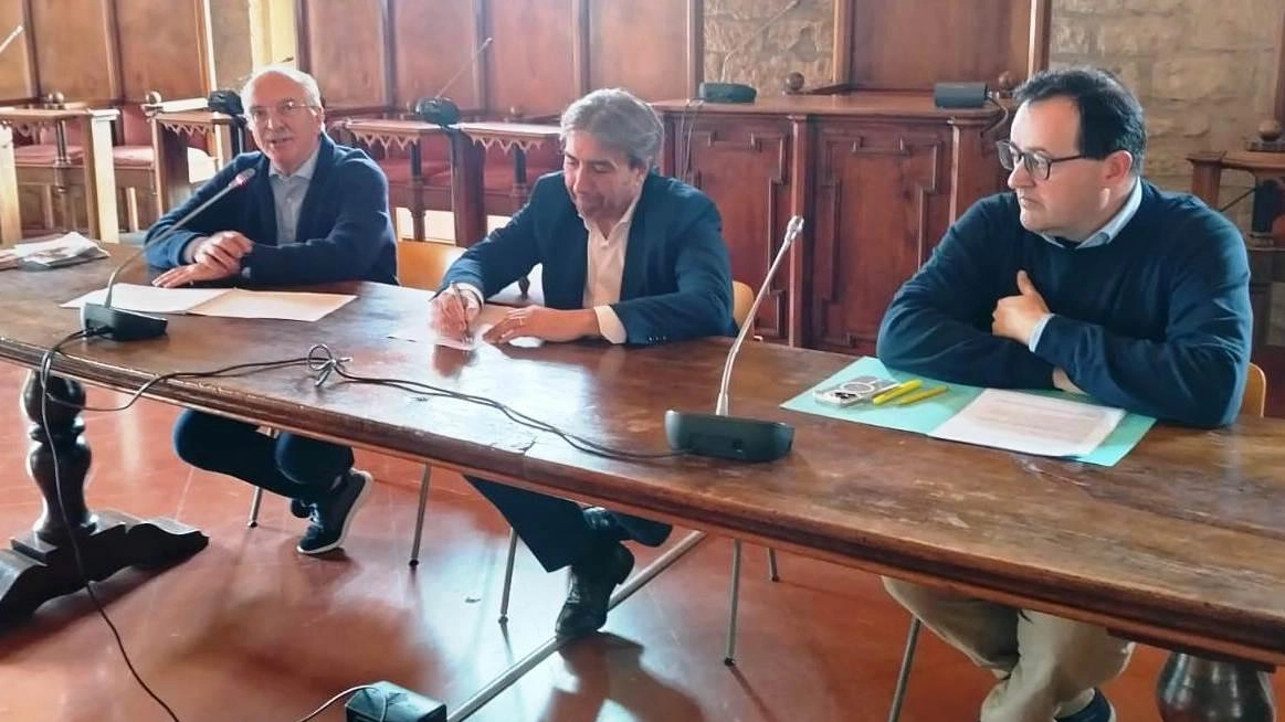L'associazione "L'Impegno" di Gubbio ha lanciato la campagna di raccolta fondi "Per un pugno di riso" per aiutare la popolazione del Burkina Faso con barrette nutrienti contro la malnutrizione infantile. L'associazione "L'Impegno" di Gubbio ha lanciato la campagna di raccolta fondi "Per un pugno di riso" per aiutare la popolazione del Burkina Faso con barrette nutrienti contro la malnutrizione infantile.