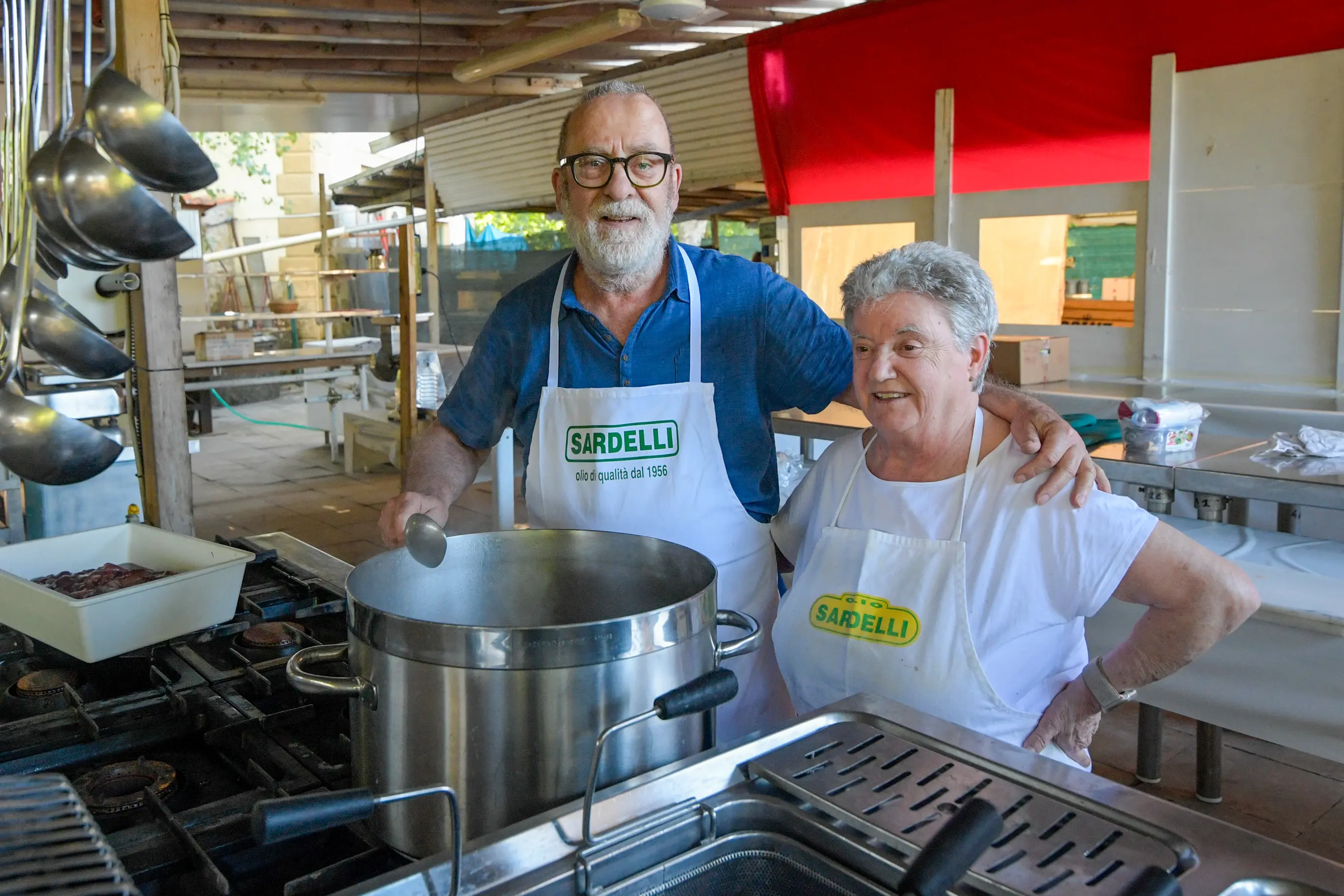 Se Fiesole frena, Mondeggi brinda: 30 anni tra bistecche e dibattiti. “Il Pd vuol ripartire dalle sue radici”