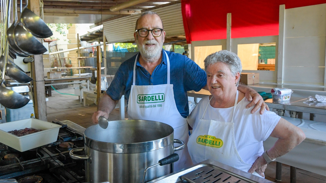 Se Fiesole frena, Mondeggi brinda: 30 anni tra bistecche e dibattiti. “Il Pd vuol ripartire dalle sue radici”