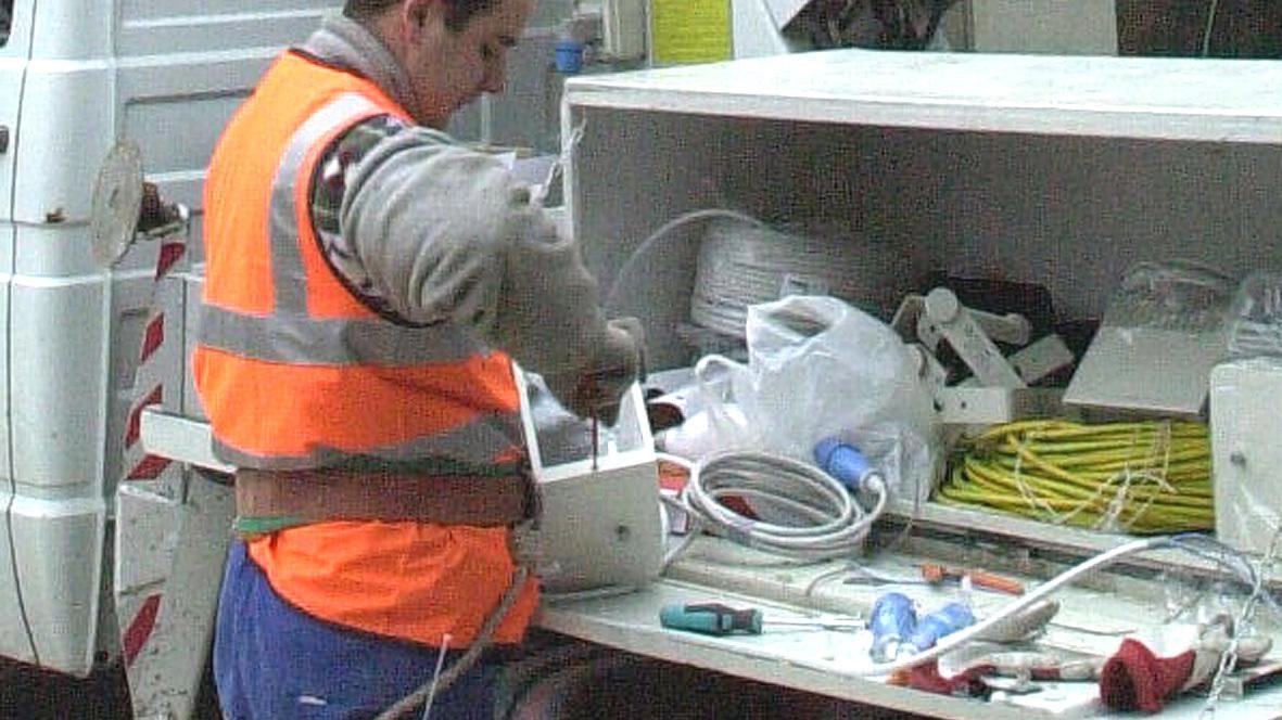 A Montaione serve un manutentore in un agriturismo e a Capraia e Limite un apprendista per un’azienda che si occupa della trasformazione di plastica e carta. A una ditta edile empolese serve un manovale . A Montaione serve un manutentore in un agriturismo e a Capraia e Limite un apprendista per un’azienda che si occupa della trasformazione di plastica e carta. A una ditta edile empolese serve un manovale .