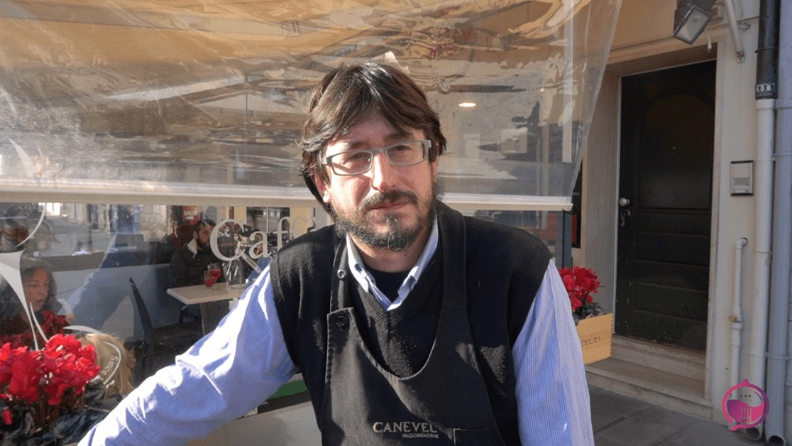 Davide Pellegrini, titolare del Caffè Irene Davide Pellegrini, titolare del Caffè Irene