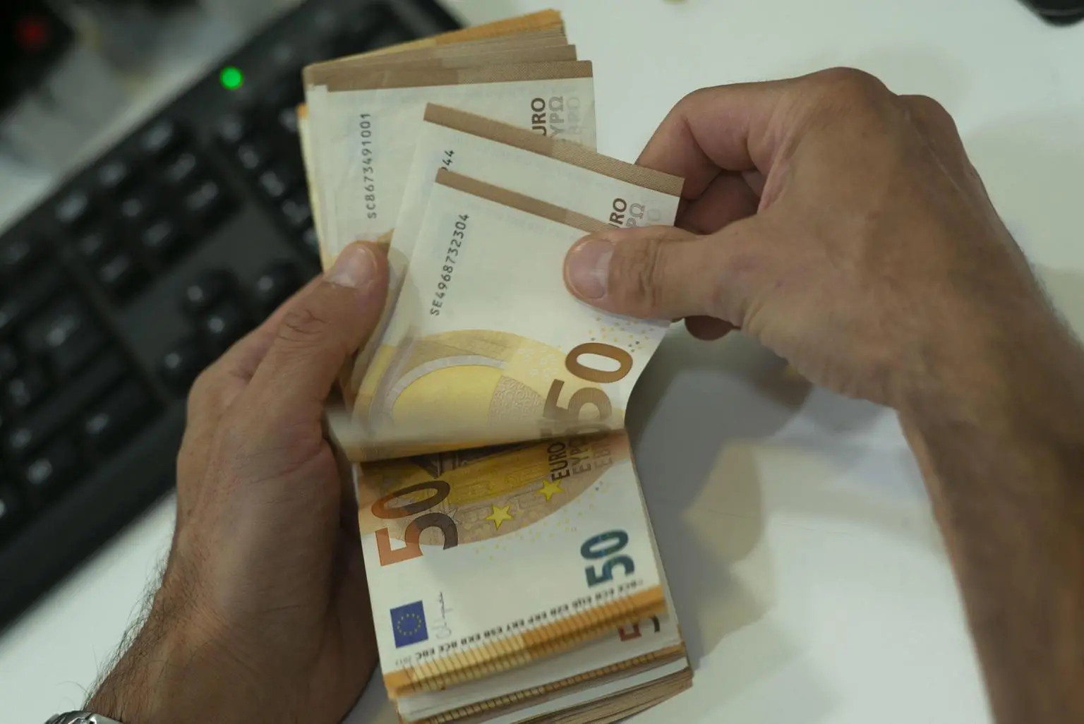 L'allarme di Confcommercio: “Per le famiglie sempre meno soldi”