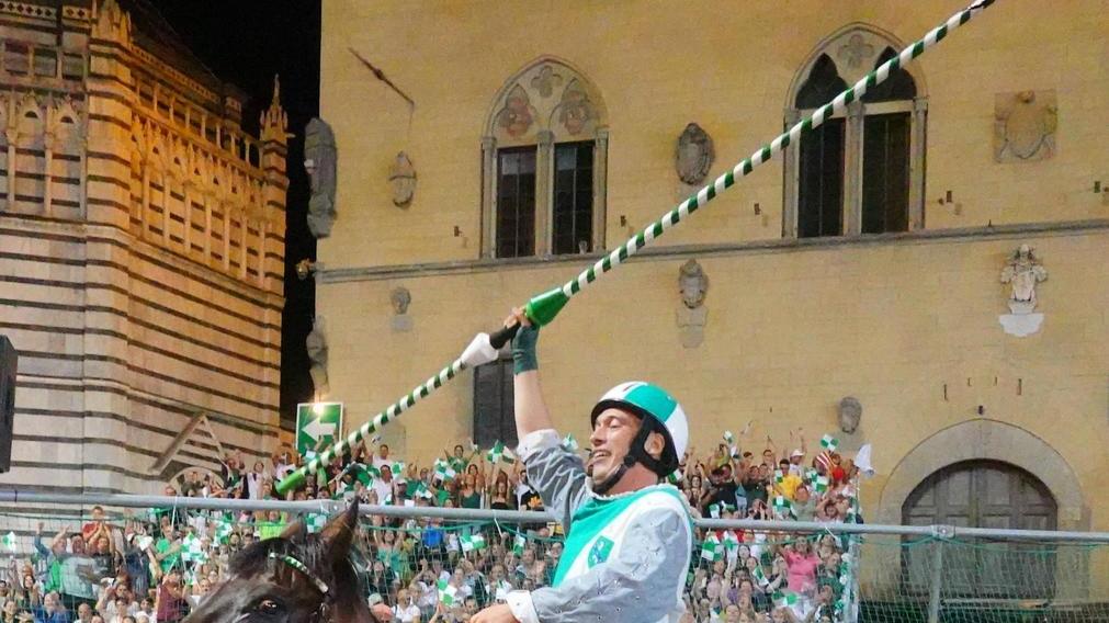 Cena per la vittoria. Ma sulla Giostra è ancora polemica