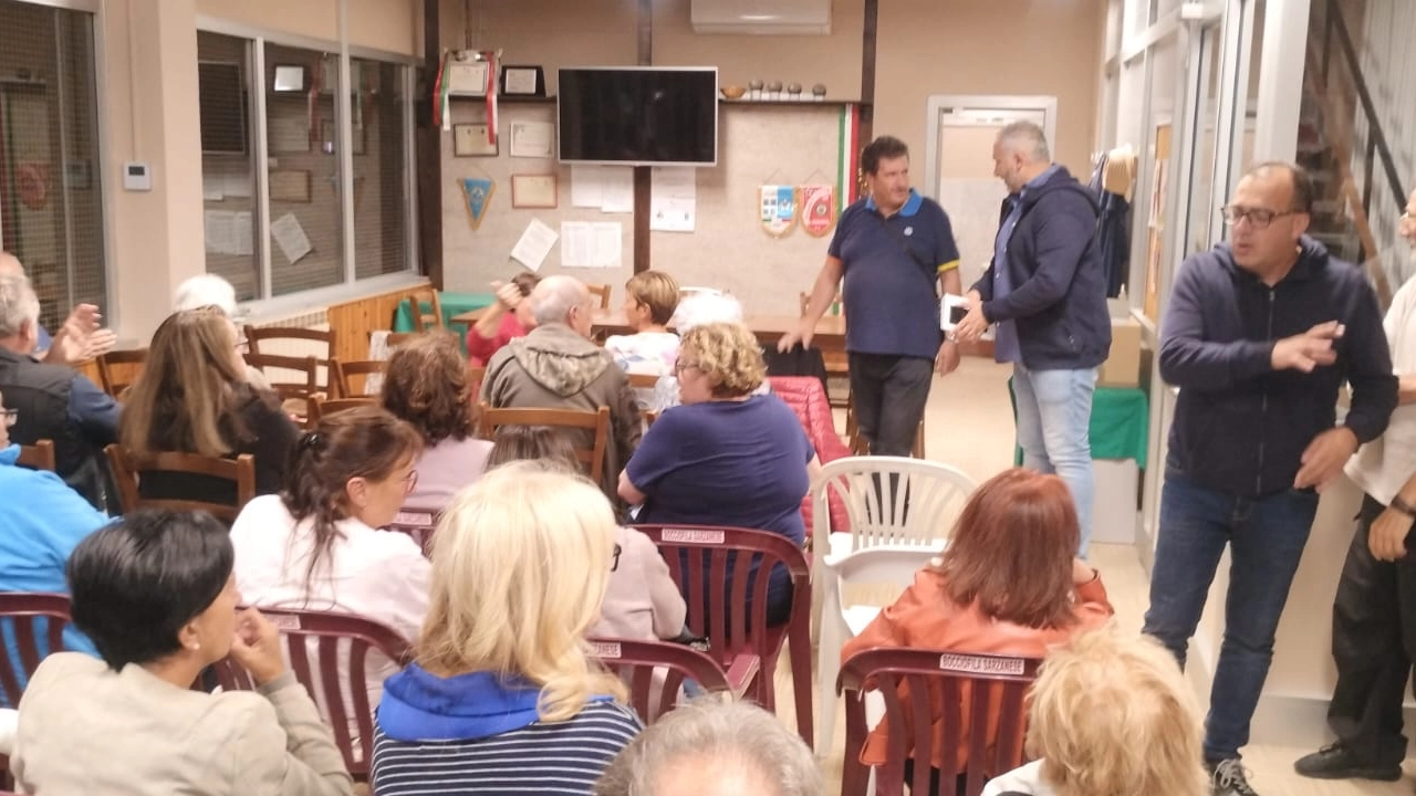 Il pubblico presente l’altro pomeriggio all’assemblea organizzata dalla consulta territoria dei Grisei nei locali messi a disposizione dallla Bocciofila Sarzanese Il pubblico presente l’altro pomeriggio all’assemblea organizzata dalla consulta territoria dei Grisei nei locali messi a disposizione dallla Bocciofila Sarzanese