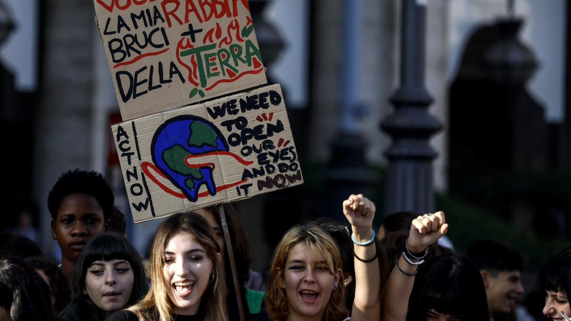 Fridays for future anche Lucca torna in piazza per la giornata mondiale di sciopero per il clima